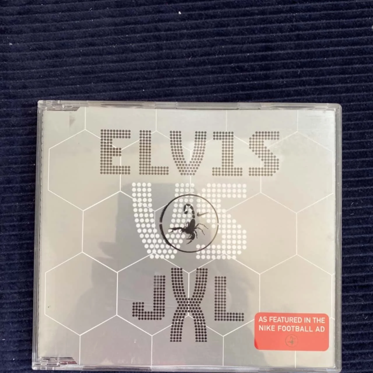 Elvis vs. JXL